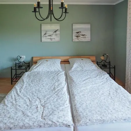 Beautiful In With Wifi Apartment Grenderich